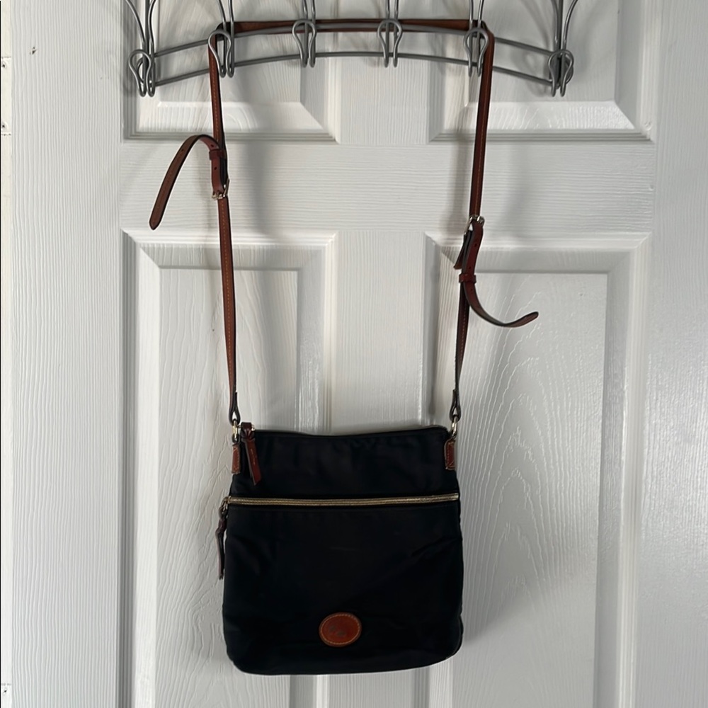 Dooney & bourke crossbody handbag